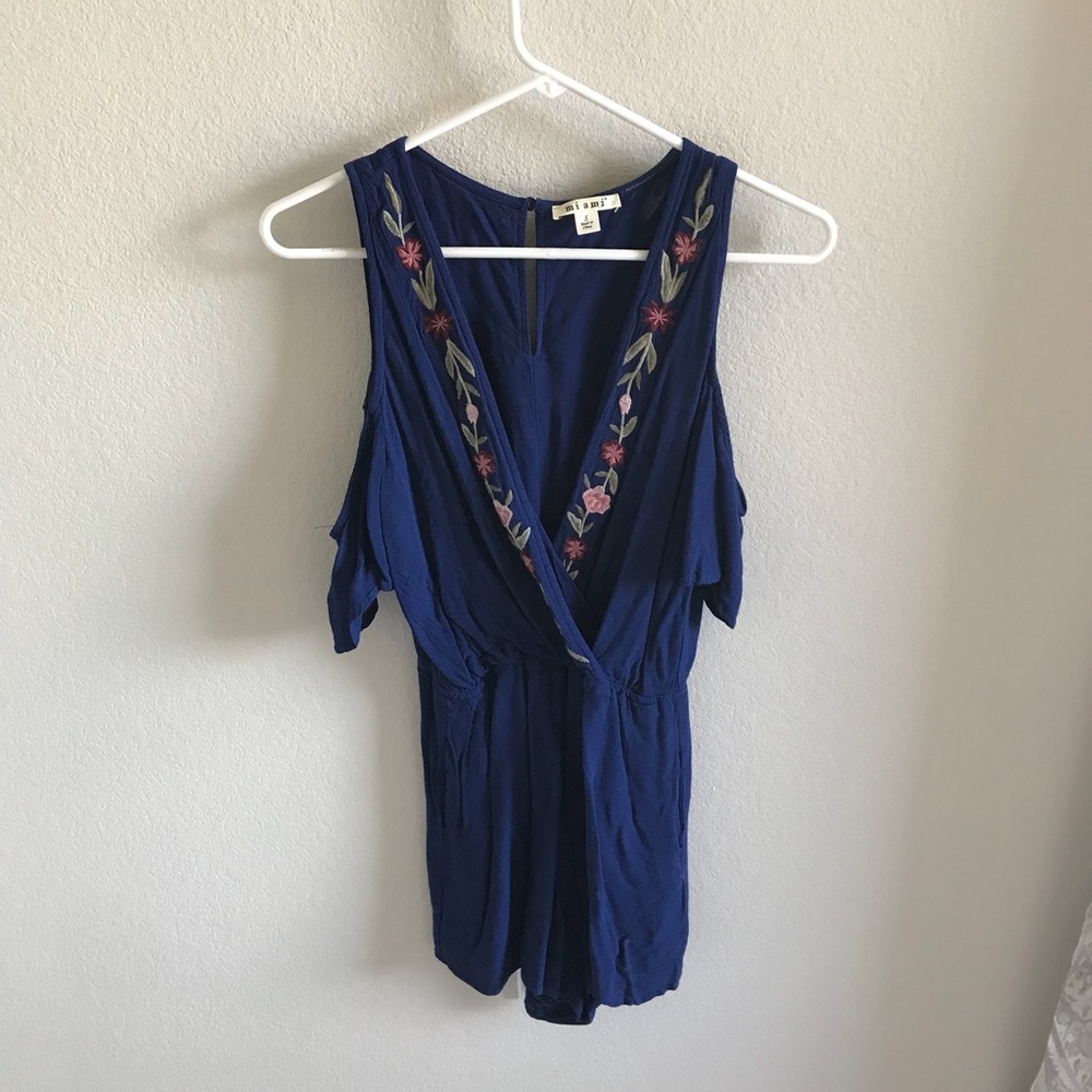 Francesca’s cold should romper navy with flowers